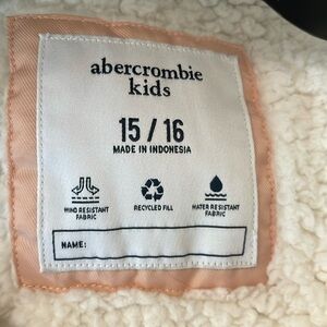 Abercrombie kids puffer jacket- hooded with zippered front pockets rarely worn